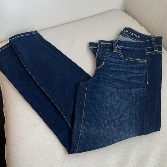 American Eagle size 4. Next level stretch Jegging . Dark wash. - Picture 3 of 3